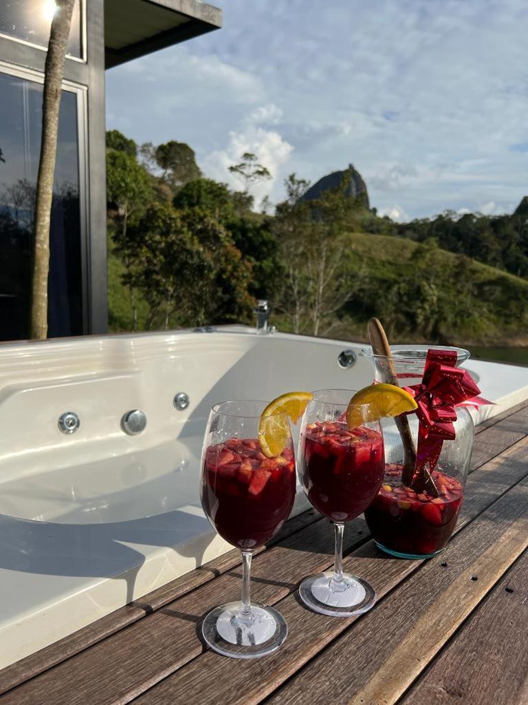 Cabana Privada Sin Prisa "Not Rush" Preciosa! Con Jacuzzi, Vista Y Acceso Directo Al Embalse, Vista A La Piedra , Deporte Acuatico Paddle Board And Breakfast Incluidos ! Imperdible Guatape Exterior photo
